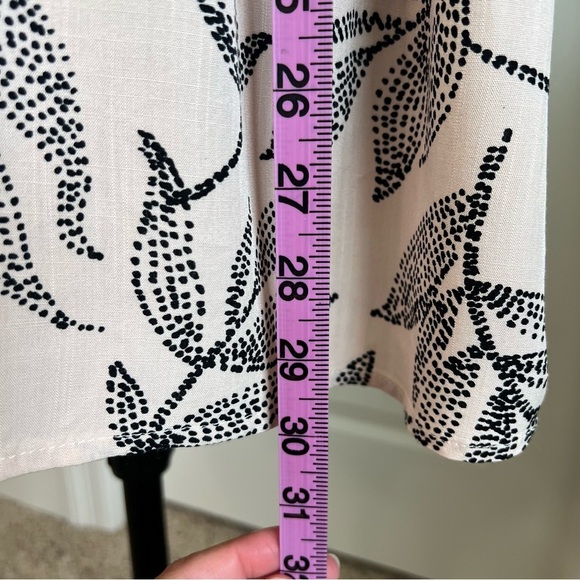 2/$30 Indigo Rose Cream and Black Patterned Floral Leaf Blouse - Picture 9 of 11